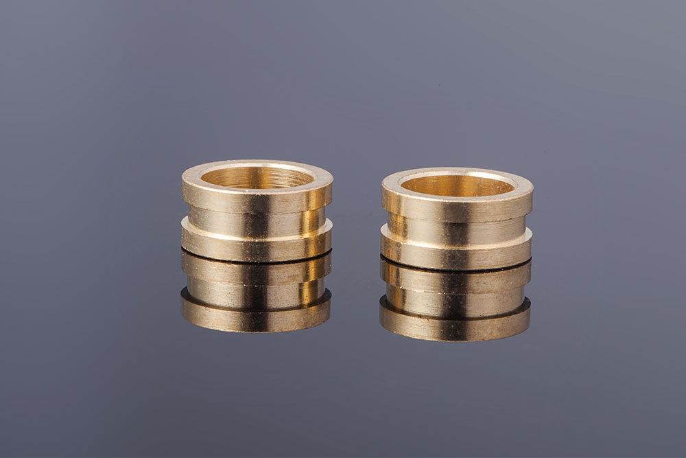 传感器注塑铜套3